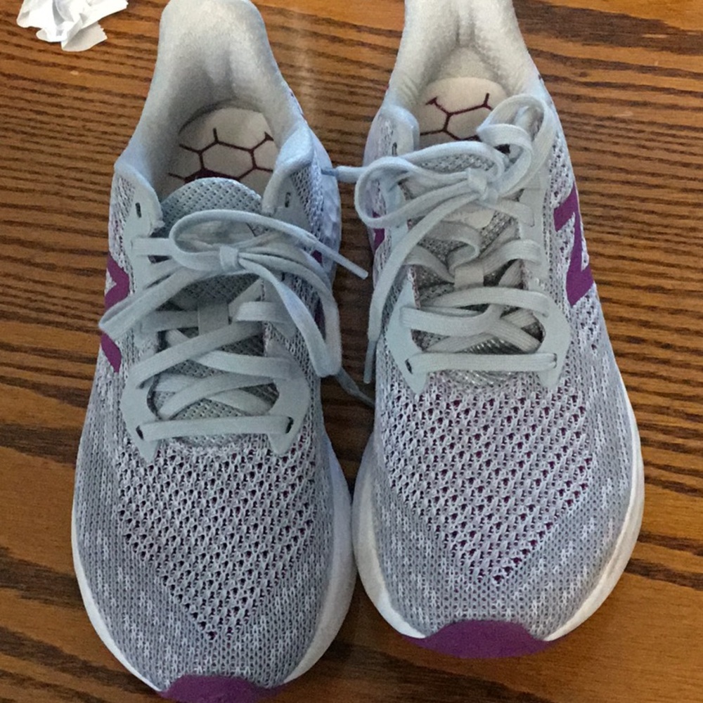 New Balance 6.5 womens